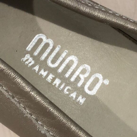 Munro American Women's Kimi Taupe Metallic Moccasin Gray Size 7M - Picture 3 of 5